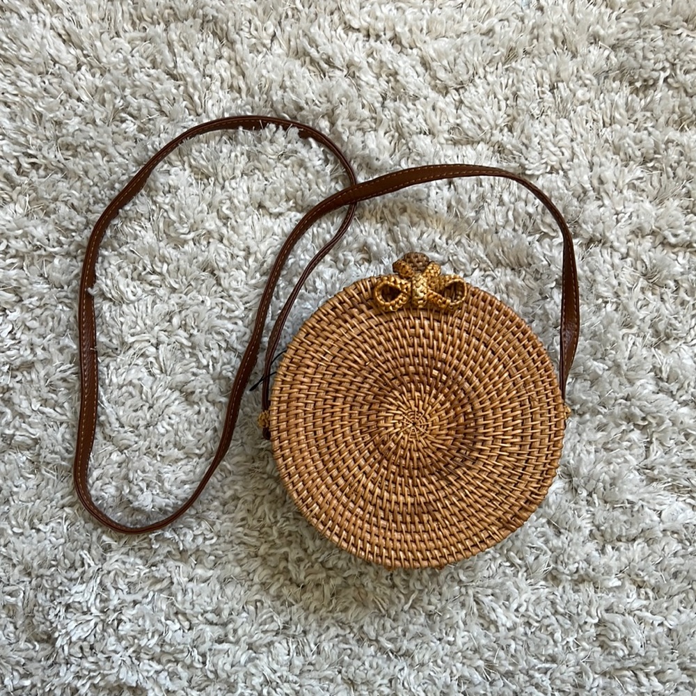 wicker woven round crossbody bag